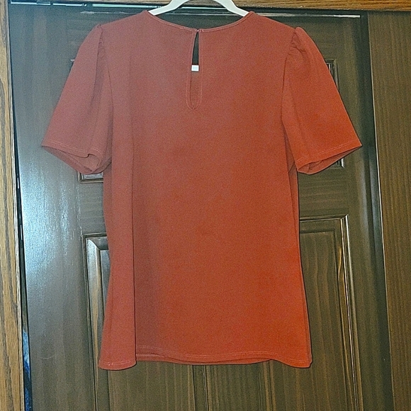 Express Puff Shoulders Top Excellent Condition, flattering and my favorites - Picture 3 of 3